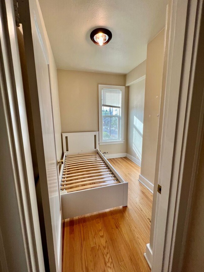 Building Photo - Classic Living at the Novell! Close to UW ...