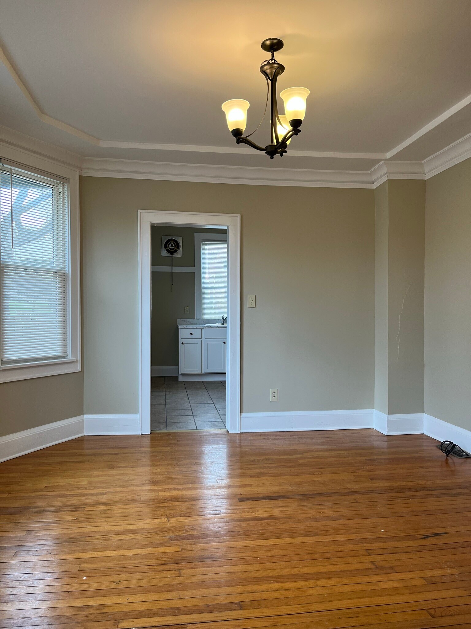 Building Photo - 3100 S Griffin Ave