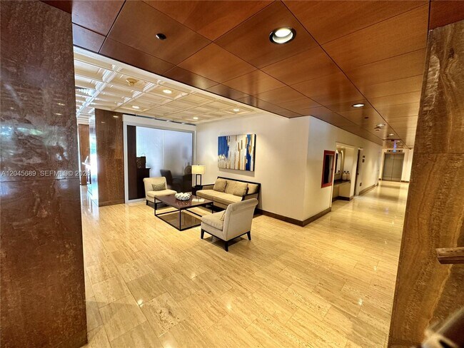 Building Photo - 2333 Brickell Ave