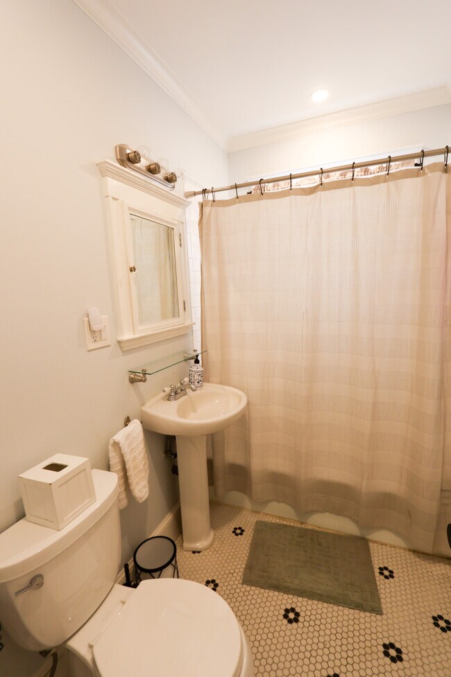 Building Photo - 241 Savin Hill Ave