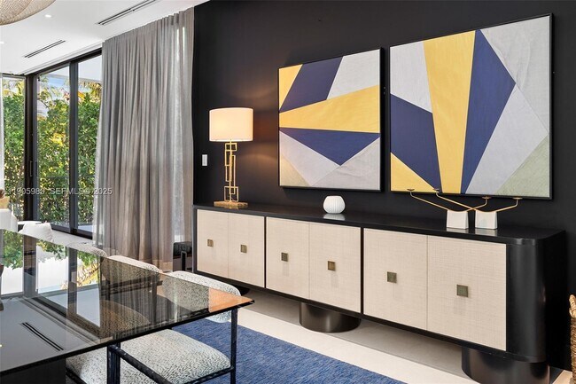 Building Photo - 4585 Nautilus Dr