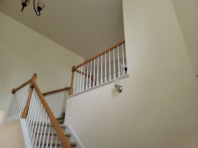 Building Photo - Nice Townhome off Providence Rd/485 South