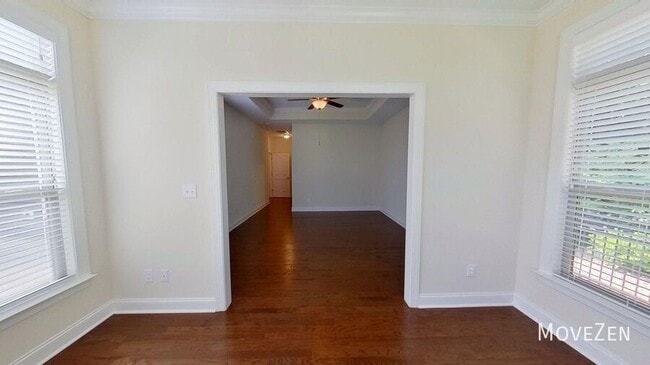 Building Photo - 8011 Parknoll Dr