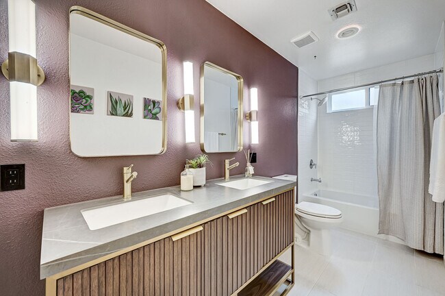 Building Photo - 2400 La Solana Way