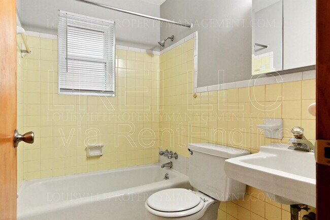 Building Photo - 1705 Valley Forge Way