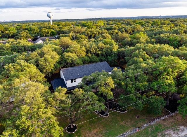 Building Photo - 408 Meadowbrook Dr