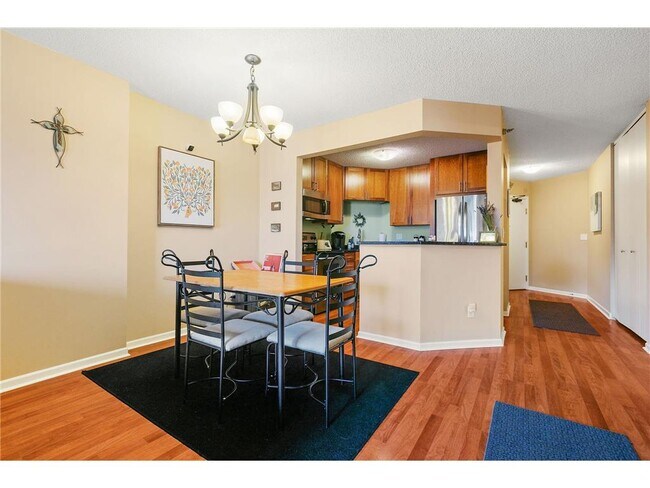 Building Photo - 401 S 1st St