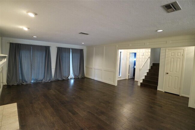 Building Photo - 9939 Kemp Forest Dr