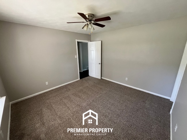 Building Photo - Spacious 4BR/2BA in Whitehaven | 2,000+ SQ FT, Hardwood Floors & Fireplace