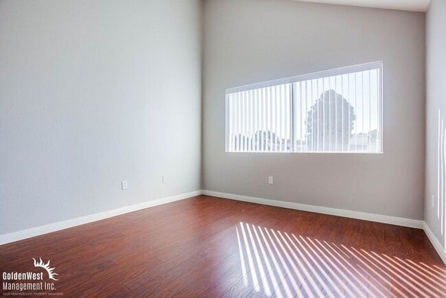 Building Photo - Charming 2Bdm 2Ba Condo in The Venetian Community of La Jolla