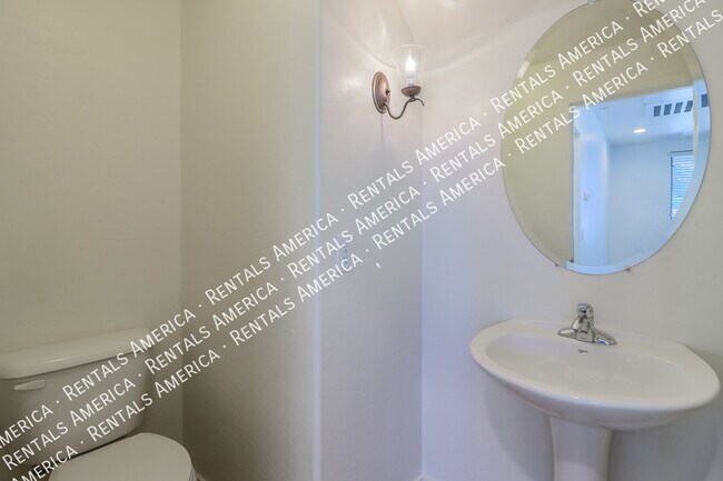 Building Photo - 544 N Alma School Rd