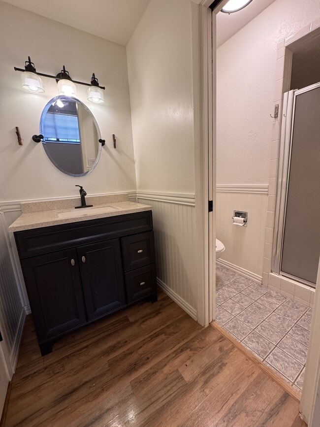 Building Photo - 2301 Perrin Dr