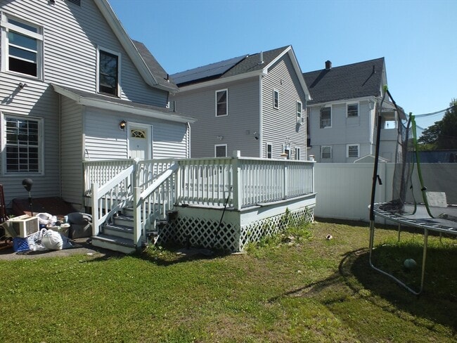 Building Photo - 241 Tyler St