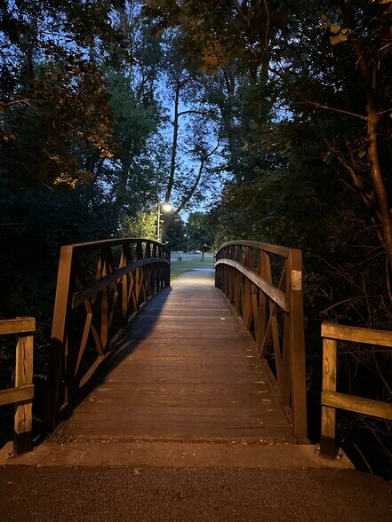 2 miles around Little & Big Bear Lake. - 174 Hemingway Ct