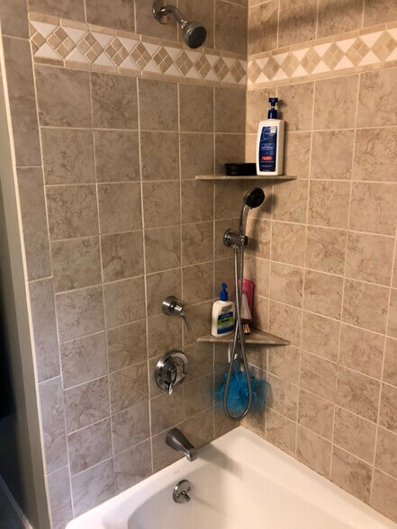 Building Photo - 140 Concord St