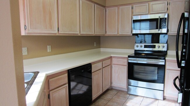Building Photo - RANCHO BERNARDO - 2 BR RANCH BERNARDO CONDO WITH BEAUTIFUL VIEWS & RESORT STYLE AMENITIES