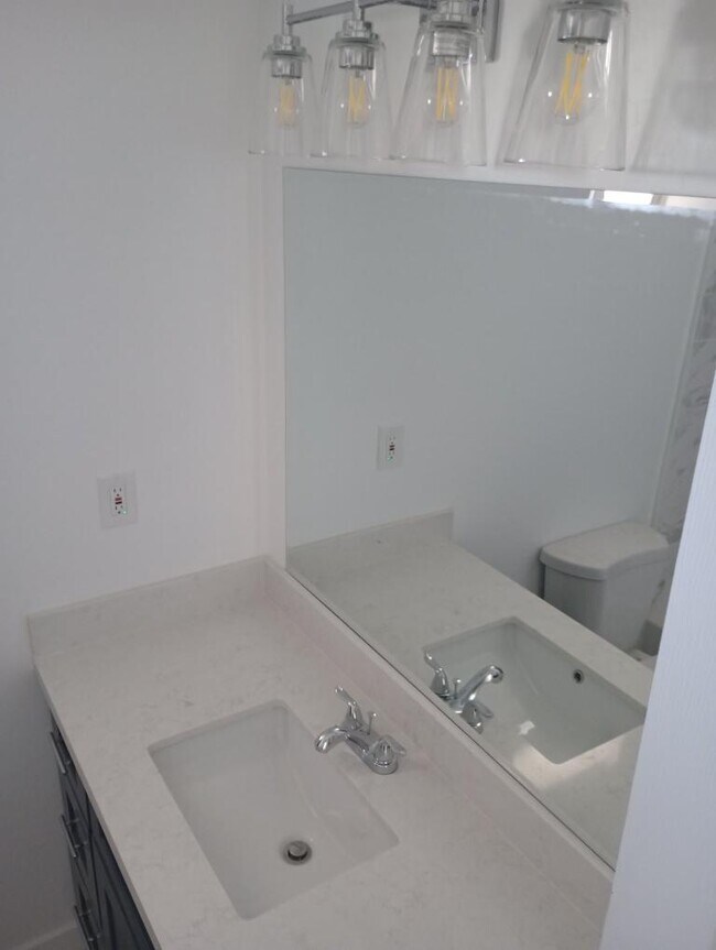 Building Photo - 2 bedroom in Eloy AZ 85131