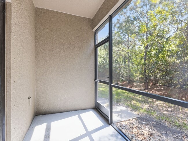 Building Photo - Stunning 3 BR + LOFT/2.5 BA /2-Car Garage townhome in the highly desirable GATED community of Hid...