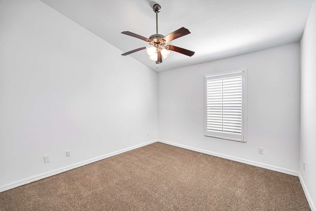 Building Photo - 16840 Sanibel Sunset Ct