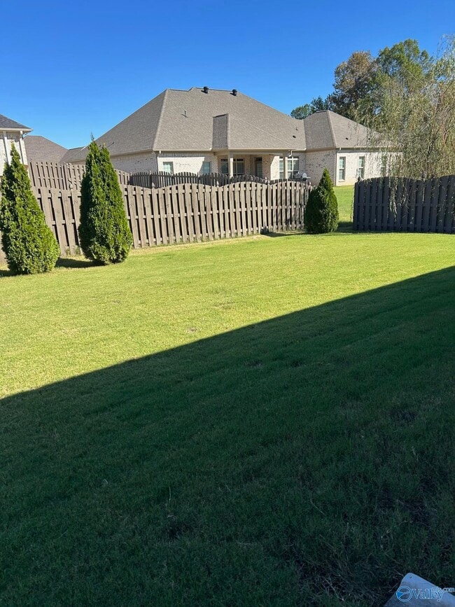 Building Photo - 152 Shalerock Dr