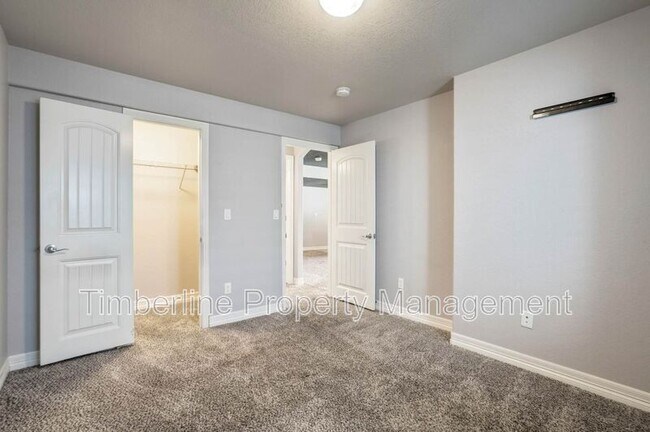 Building Photo - 10202 Boulder Ridge Dr