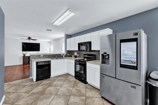 Building Photo - 8925 Sun Haven Way