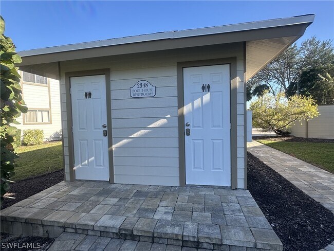 Building Photo - 2375 Naples Trace Cir