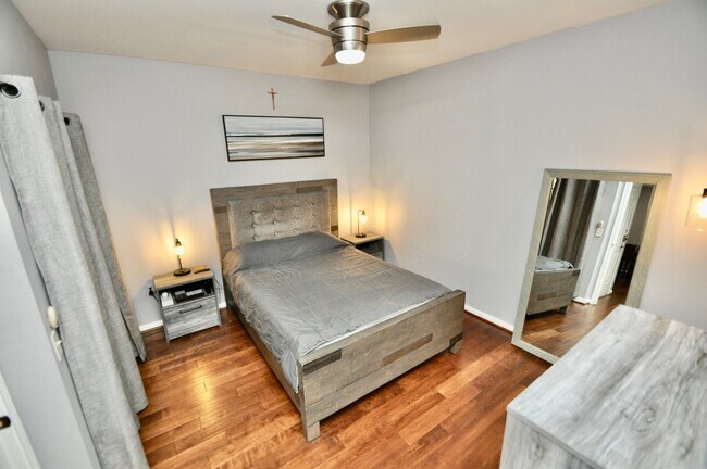 Building Photo - 3231 Allen Pkwy