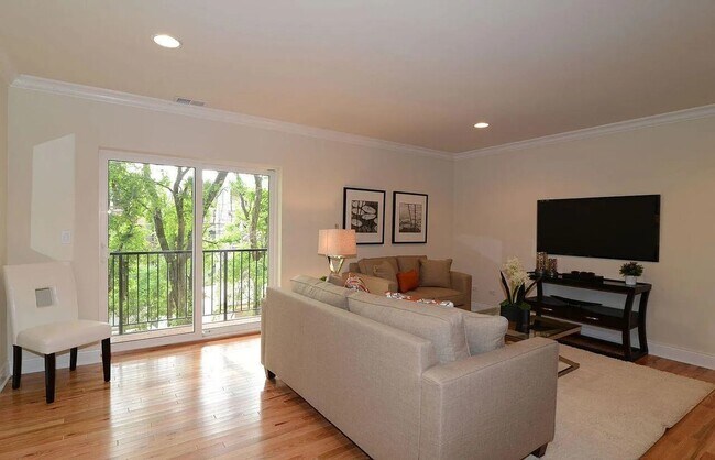 Building Photo - 4520 N Beacon St