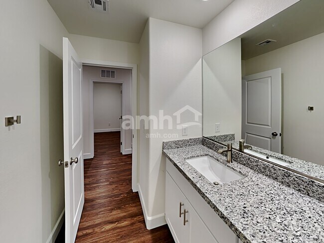 Building Photo - 299 Cape Seville Pl