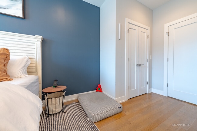 Building Photo - 457 N Aberdeen St