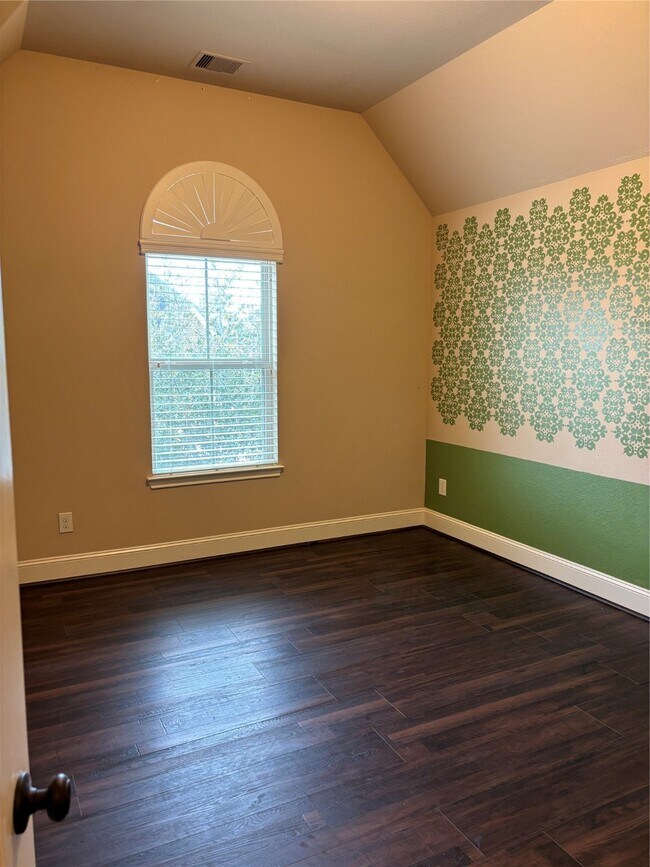 Building Photo - 27410 Bentridge Park Ln