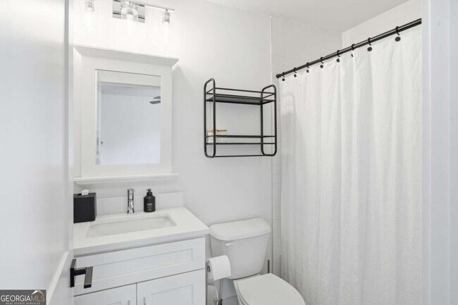 Building Photo - 318 Ashburton Ave SE