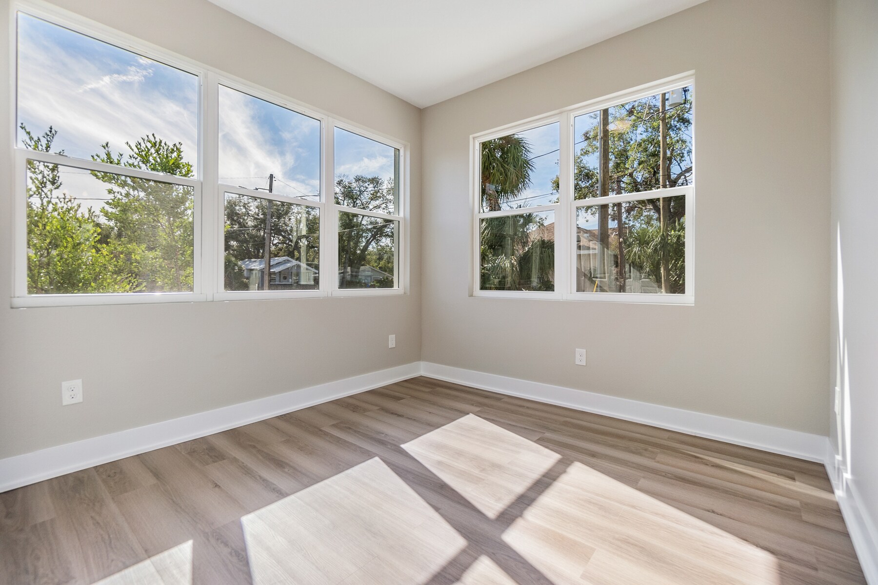 Building Photo - 2529 4th St S