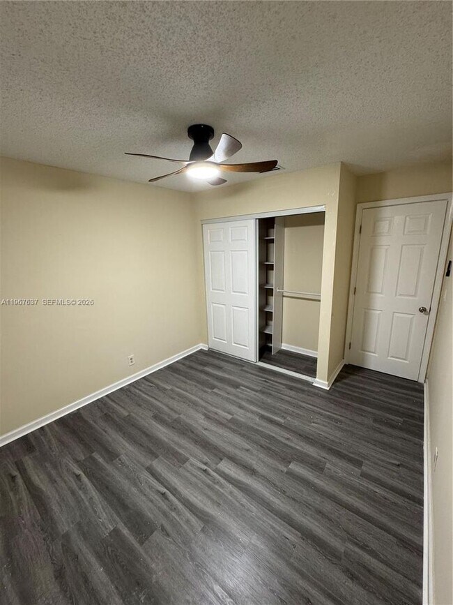 Building Photo - 129 San Remo Blvd