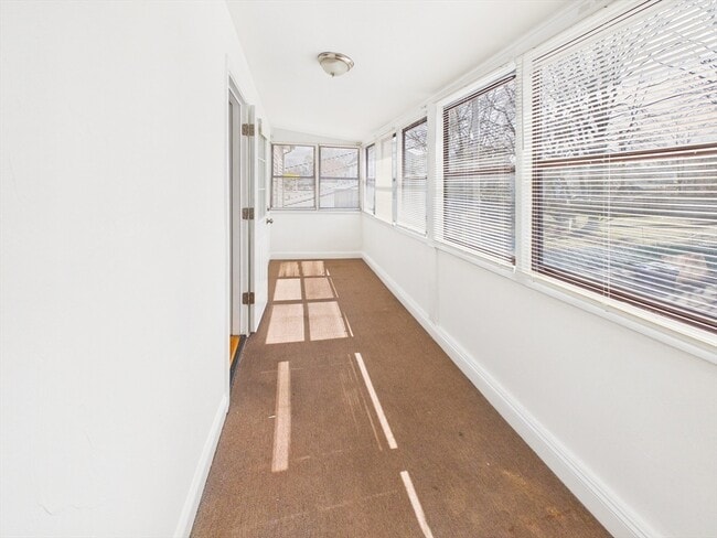 Building Photo - 1015 Hyde Park Ave