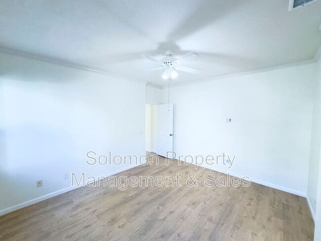 Building Photo - 6076 Paseo Carreta