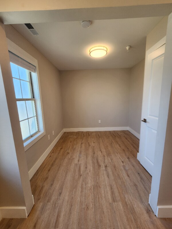 Building Photo - 46 N American Dr