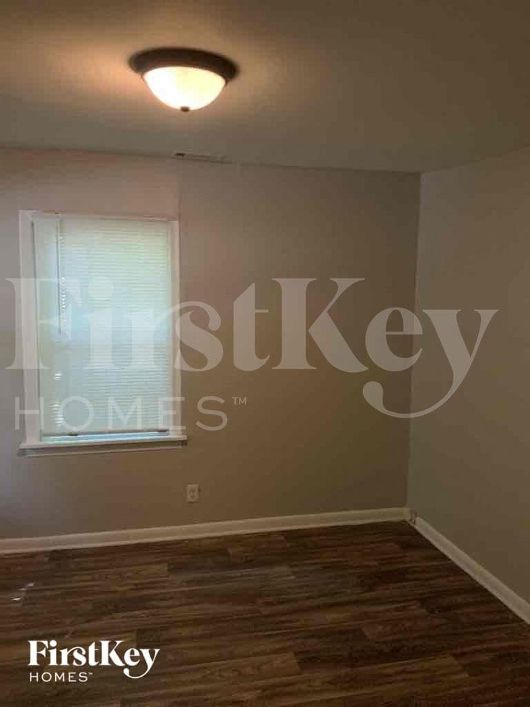 Building Photo - 1698 Sandtown Rd SW