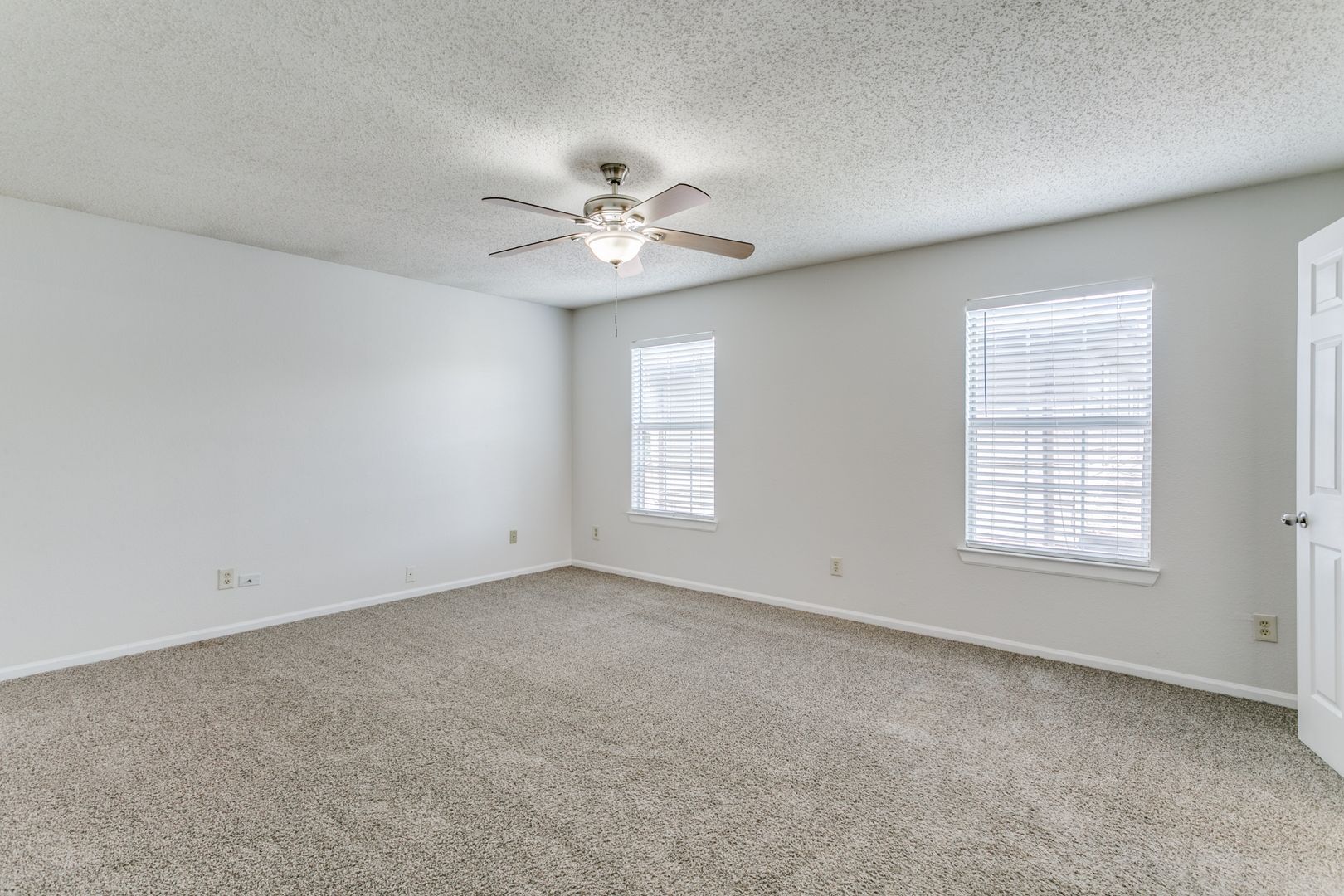 Building Photo - 5504 Big Bend Dr