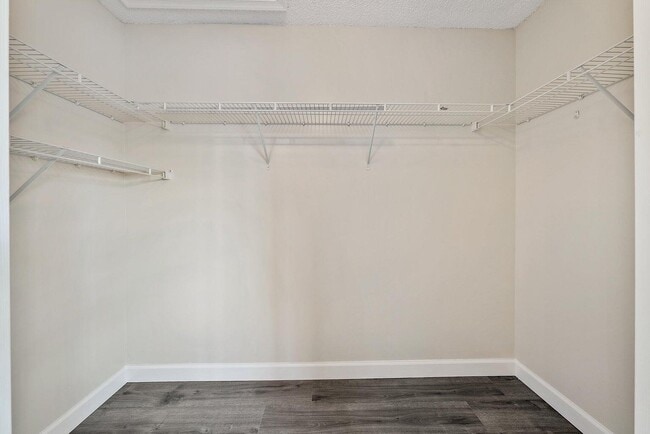 Building Photo - 5052 Palmbrooke Cir