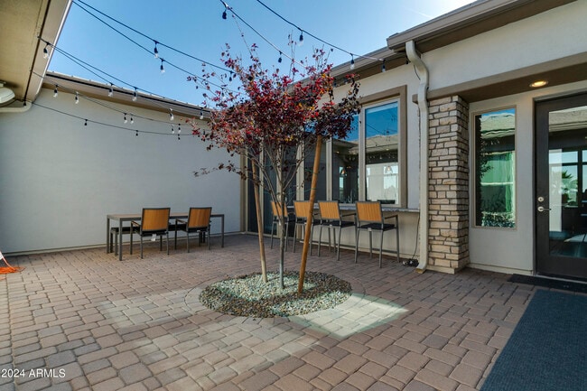 Building Photo - 5760 S Huachuca Way