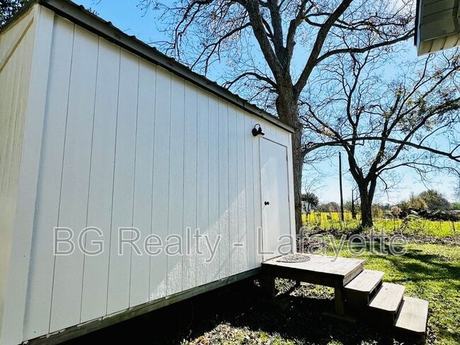 Building Photo - 227 Paul Molbert Rd