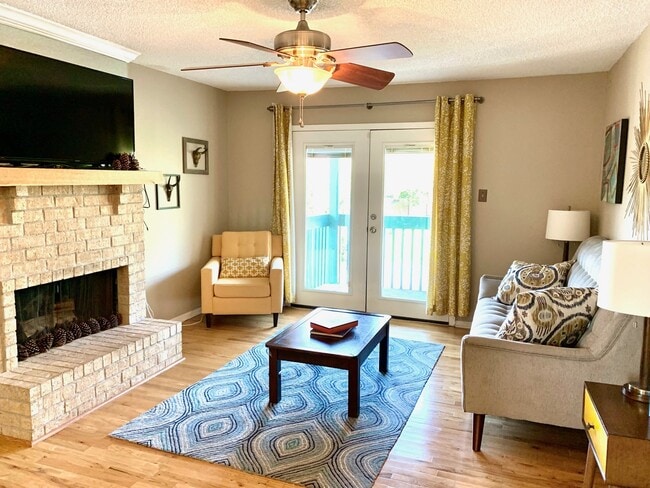 Building Photo - 1516 Bay Area Blvd