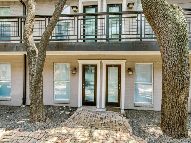 Primary Photo - Remodeled Central Dallas Condo