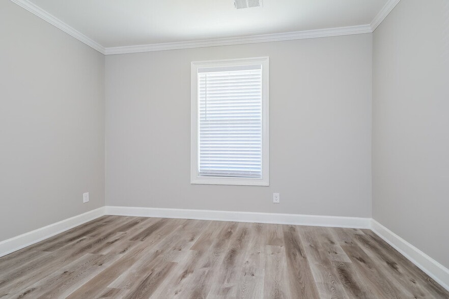 Building Photo - 2600 Trotters Walk Trail