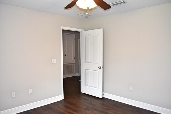 Building Photo - 192 Windchime Way