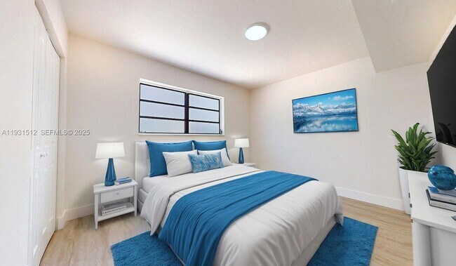 Building Photo - 1676 W 42nd St