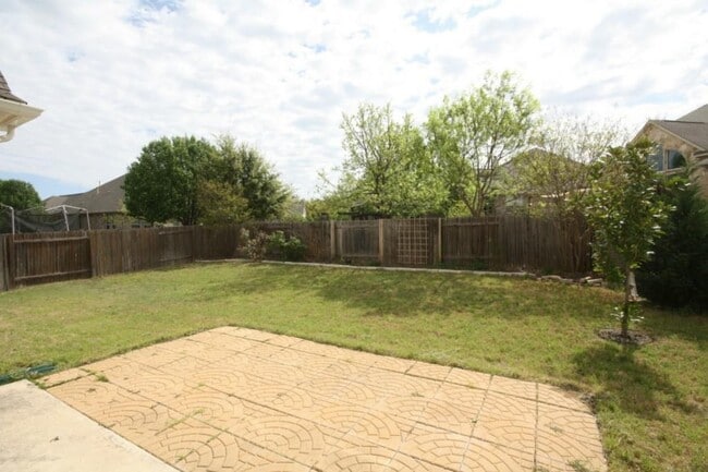 Building Photo - 10205 Medinah Greens Dr