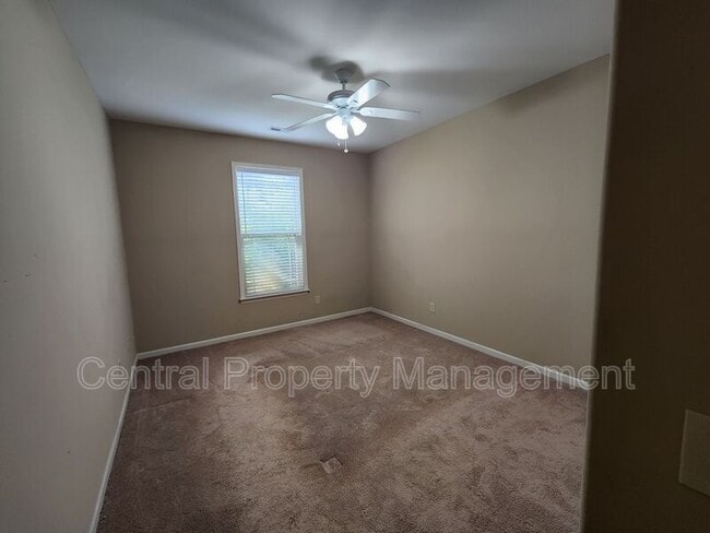 Building Photo - 1 Redwolf Ln